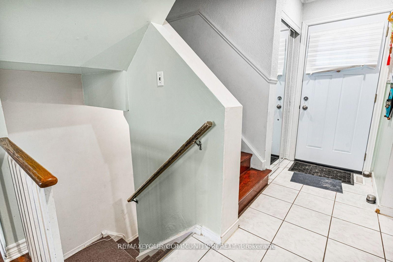 Townhouse for sale at 336 Fleetwood Crescent, Brampton, Ontario, L6T 2E5 - Southgate - MLS: W12720792