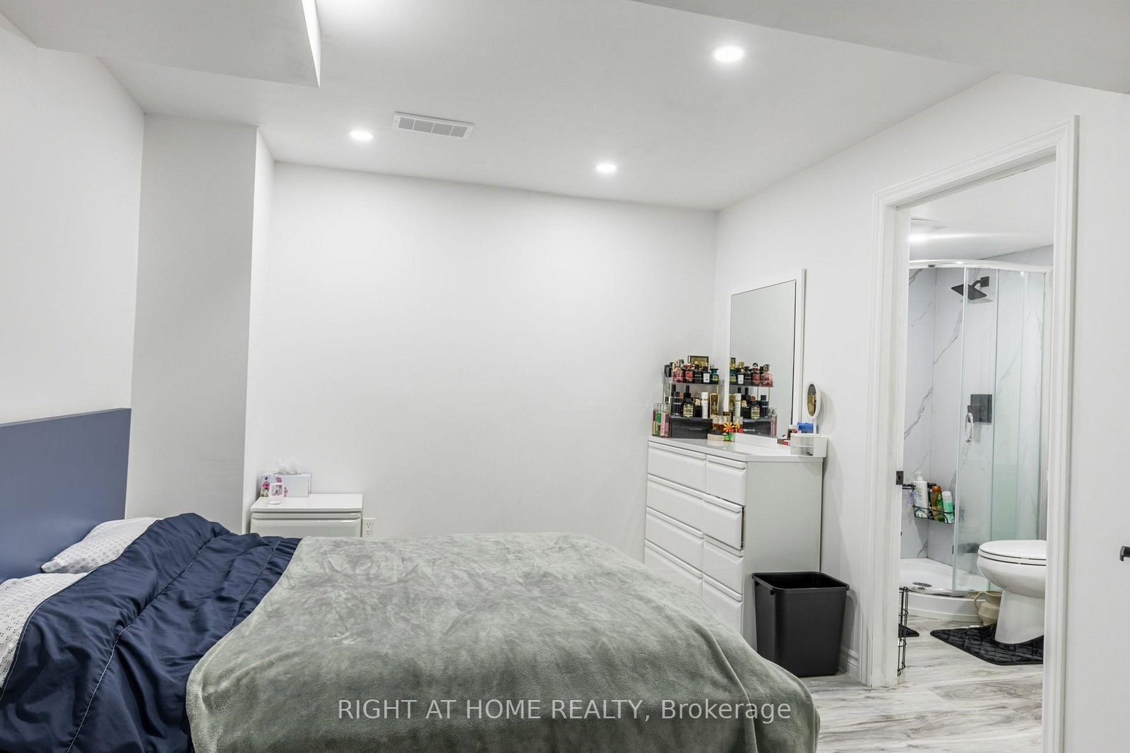 Semi-Detached House for sale at 1107 Bonin Crescent, Milton, Ontario, L9T 0B2 - Clarke - MLS: W12721430