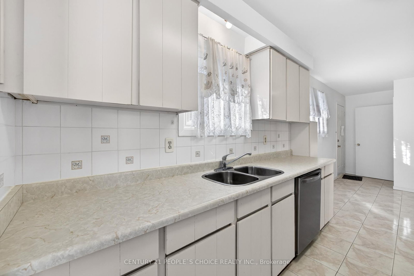 Detached House for sale at 3404 Monica Drive, Mississauga, Ontario, L4T 3E7 - Malton - MLS: W12721444