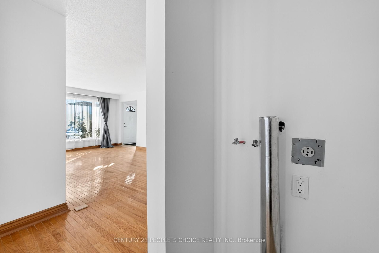 Detached House for sale at 3404 Monica Drive, Mississauga, Ontario, L4T 3E7 - Malton - MLS: W12721444