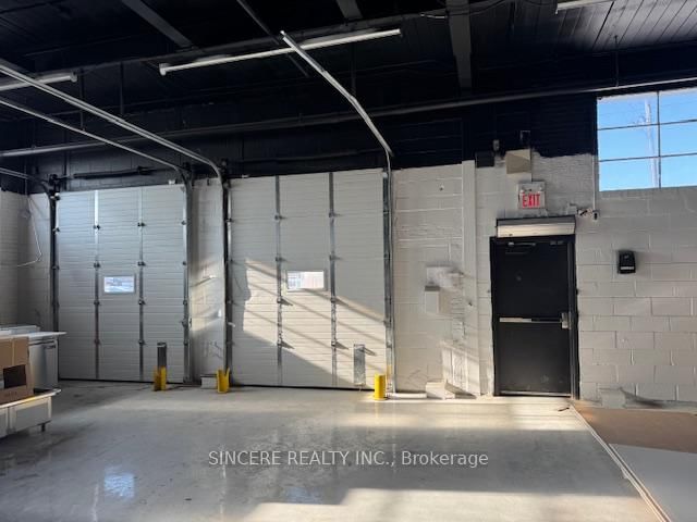 1 Hafis Rd, Toronto, M6M 2V6 | Image 3