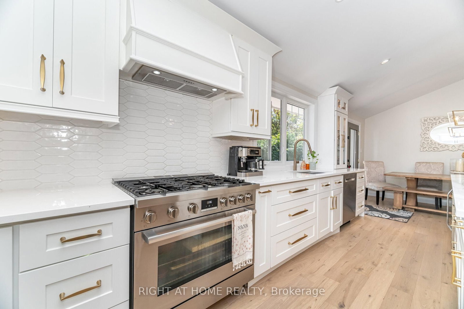 Detached House for sale at 5188 Cherryhill Crescent, Burlington, Ontario, L7L 4C4 - Appleby - MLS: W12723412