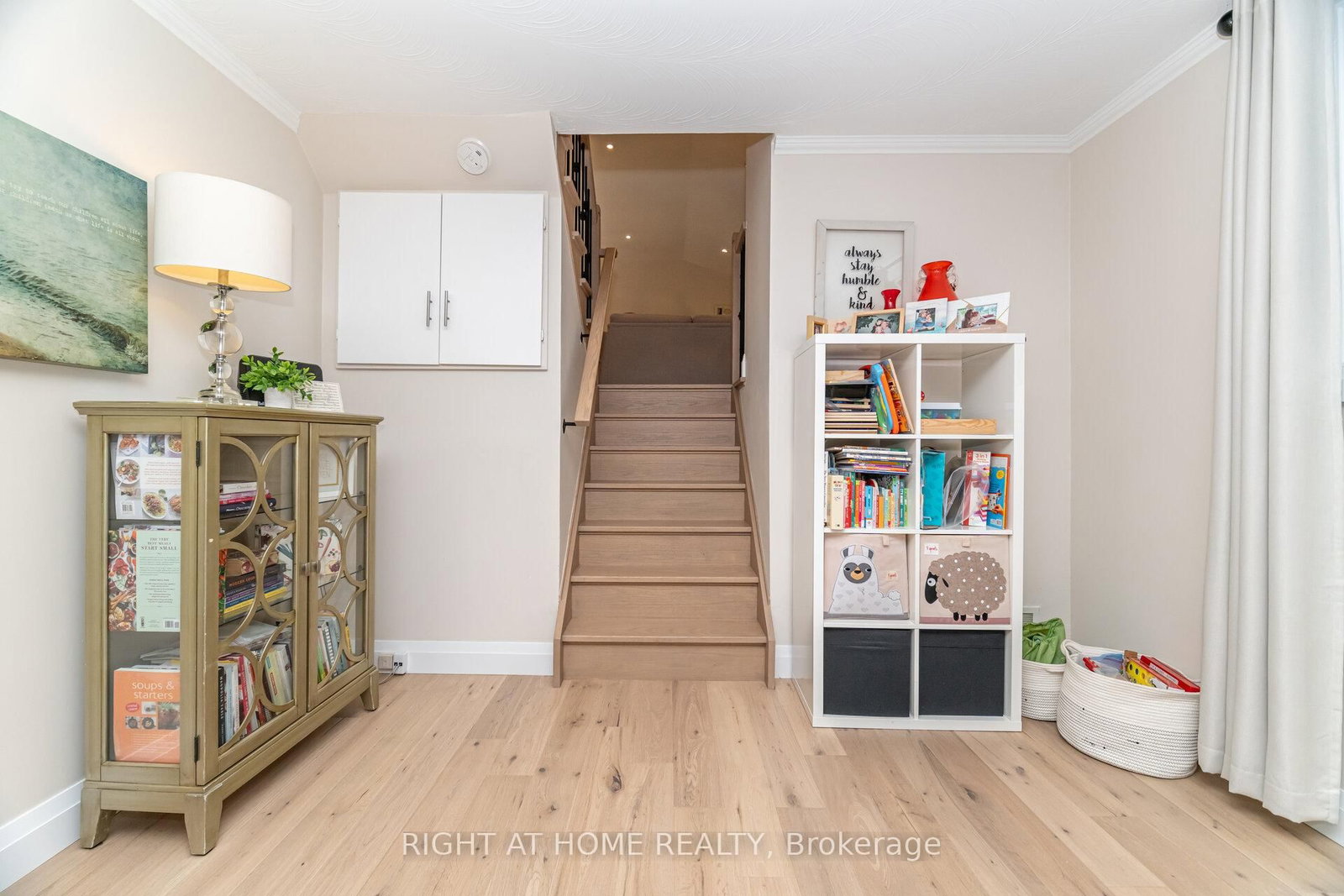 Detached House for sale at 5188 Cherryhill Crescent, Burlington, Ontario, L7L 4C4 - Appleby - MLS: W12723412