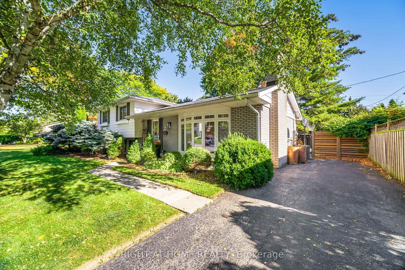 5188 Cherryhill Cres, Burlington, L7L 4C4 | Image 3