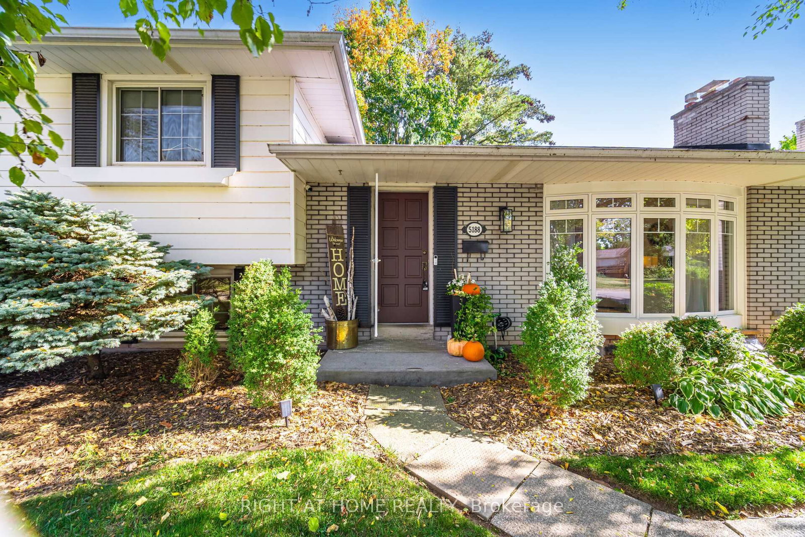 Detached House for sale at 5188 Cherryhill Crescent, Burlington, Ontario, L7L 4C4 - Appleby - MLS: W12723412