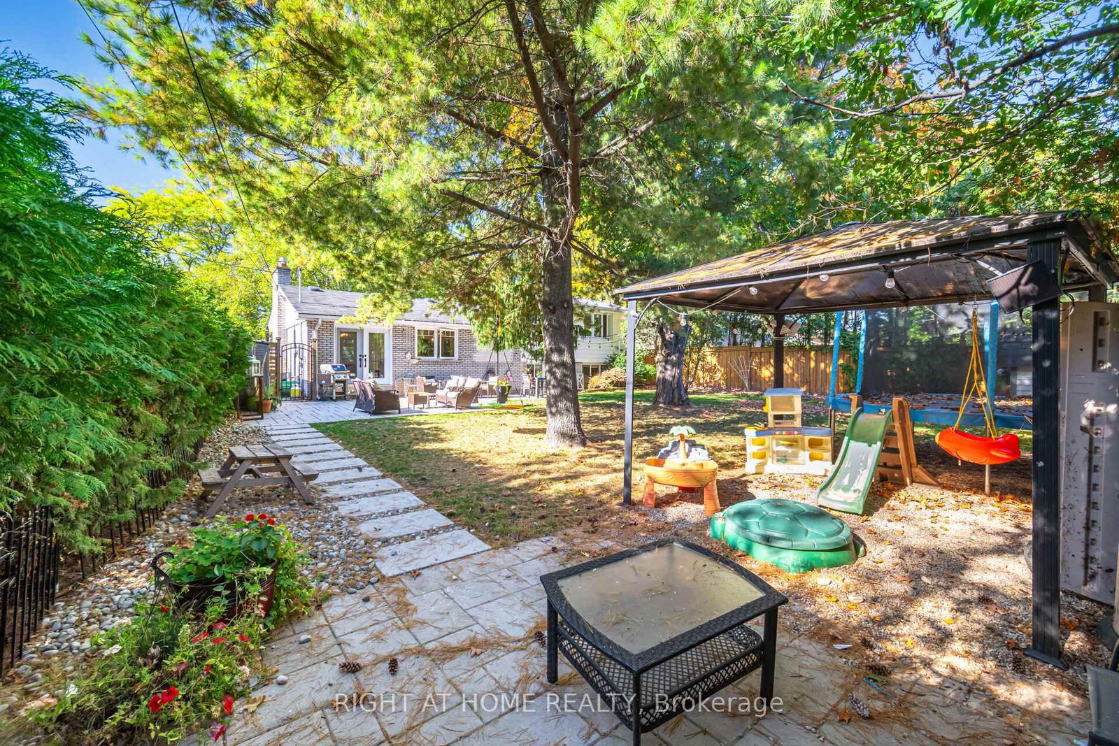 Detached House for sale at 5188 Cherryhill Crescent, Burlington, Ontario, L7L 4C4 - Appleby - MLS: W12723412