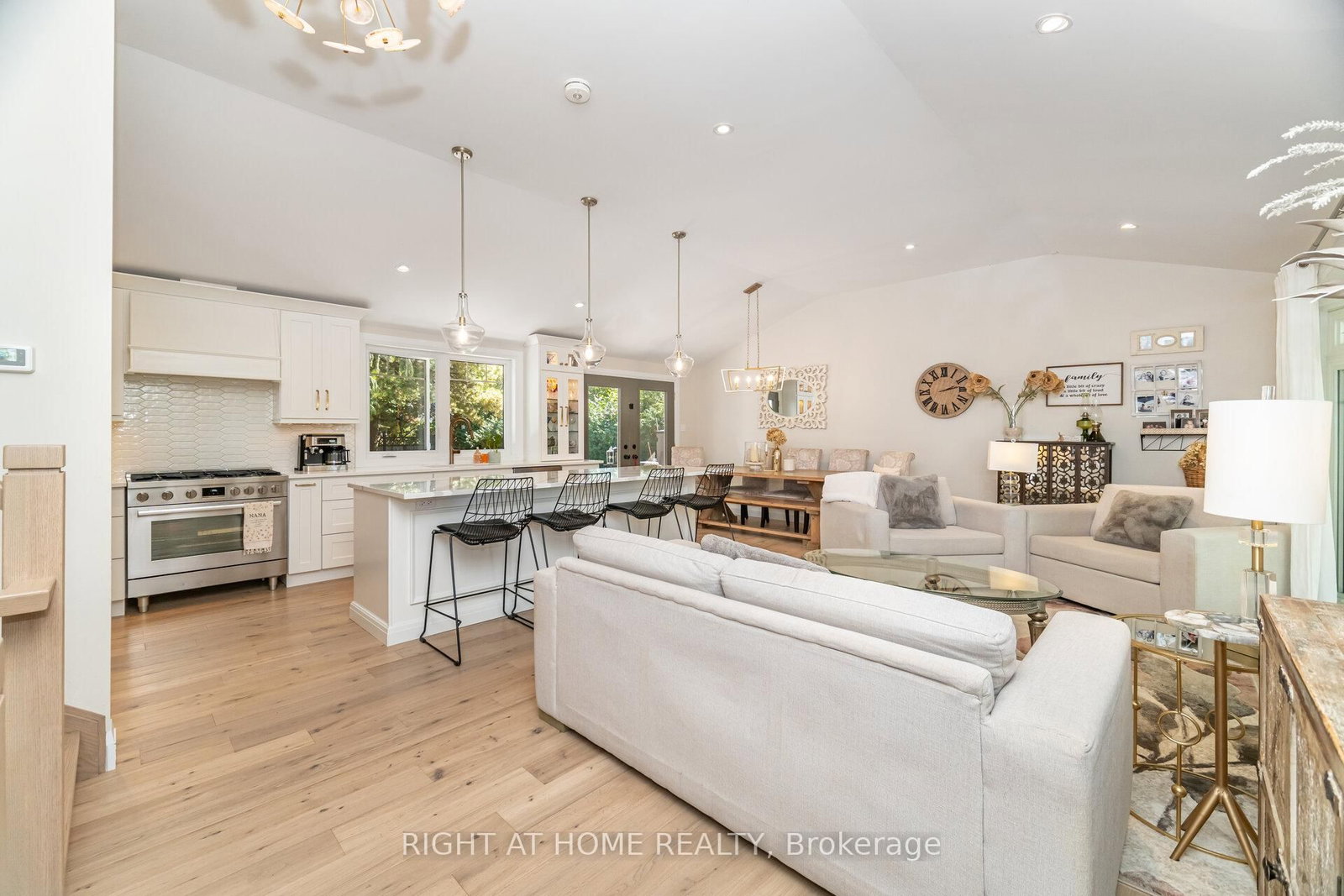 Detached House for sale at 5188 Cherryhill Crescent, Burlington, Ontario, L7L 4C4 - Appleby - MLS: W12723412