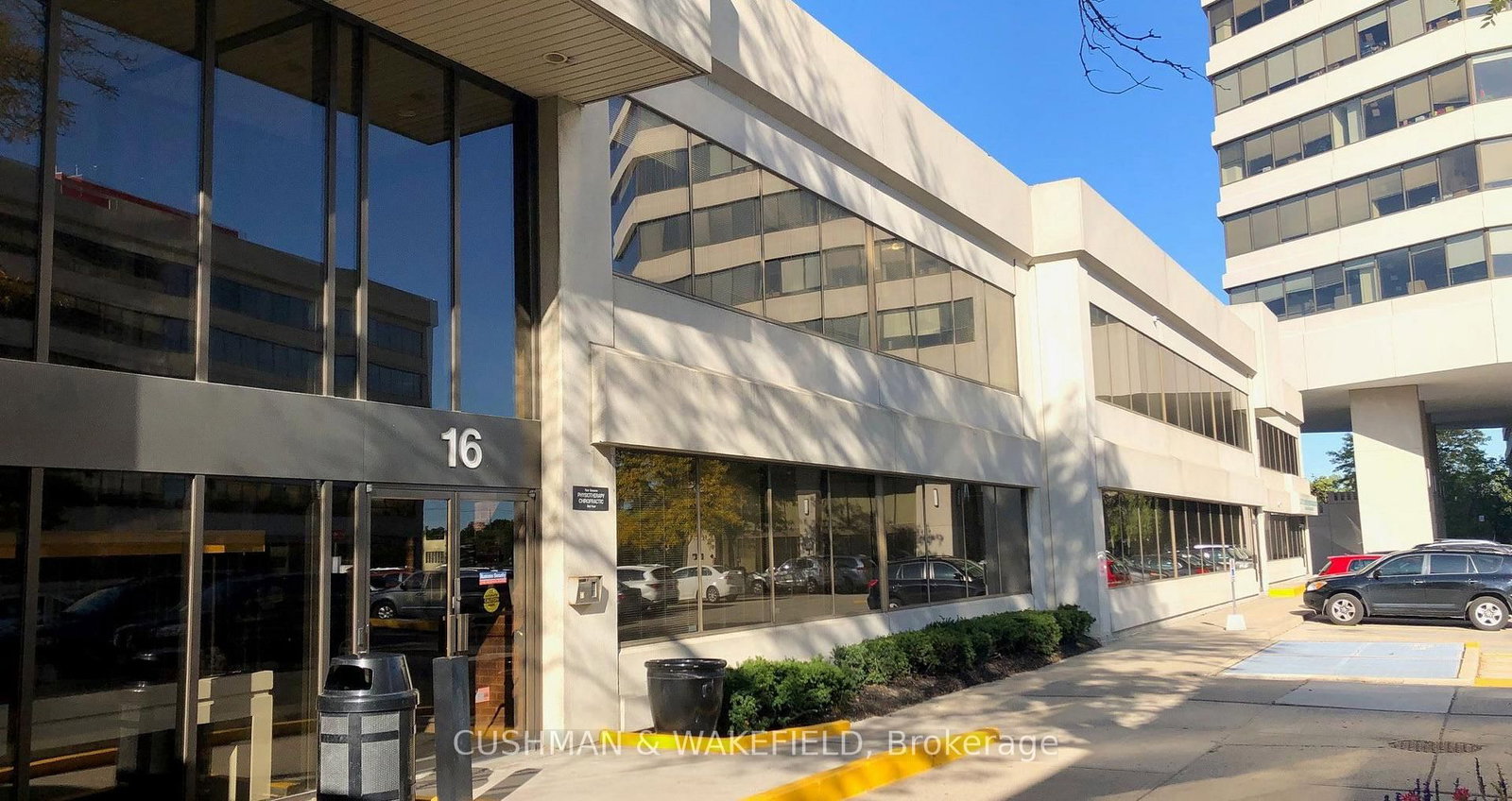 16 Four Season Place, Unit 212