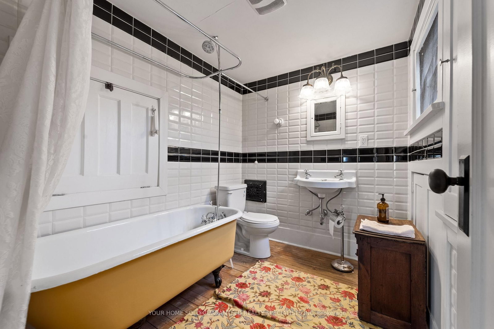 Detached House for sale at 227 Green Street, Burlington, Ontario, L7R 0B1 - Brant - MLS: W12723752