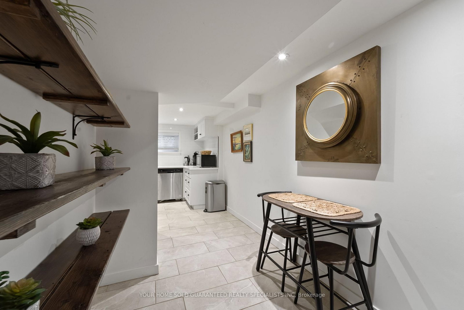 Detached House for sale at 227 Green Street, Burlington, Ontario, L7R 0B1 - Brant - MLS: W12723752