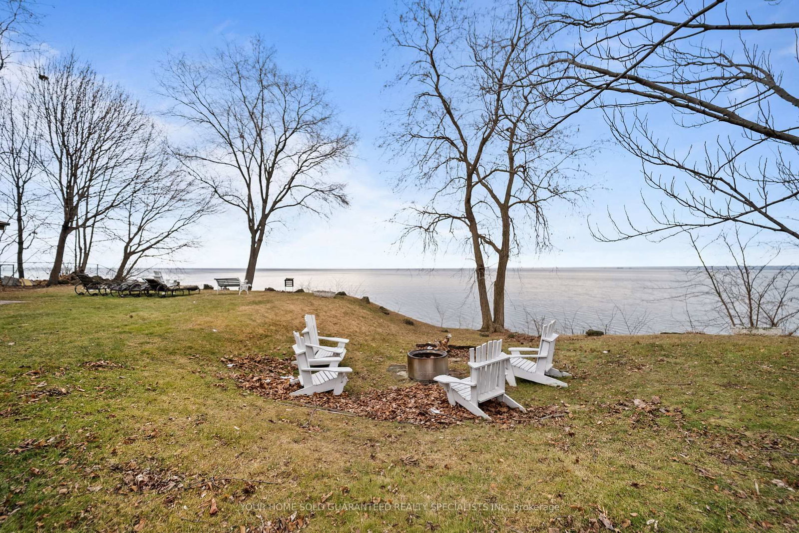 Detached House for sale at 227 Green Street, Burlington, Ontario, L7R 0B1 - Brant - MLS: W12723752