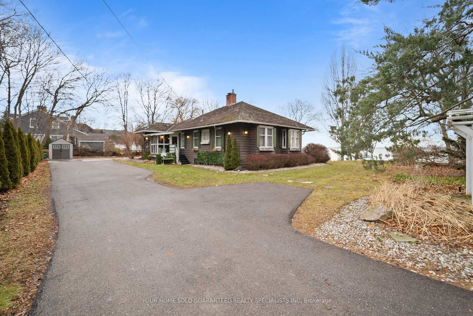 Detached House for sale at 227 Green Street, Burlington, Ontario, L7R 0B1 - Brant - MLS: W12723752