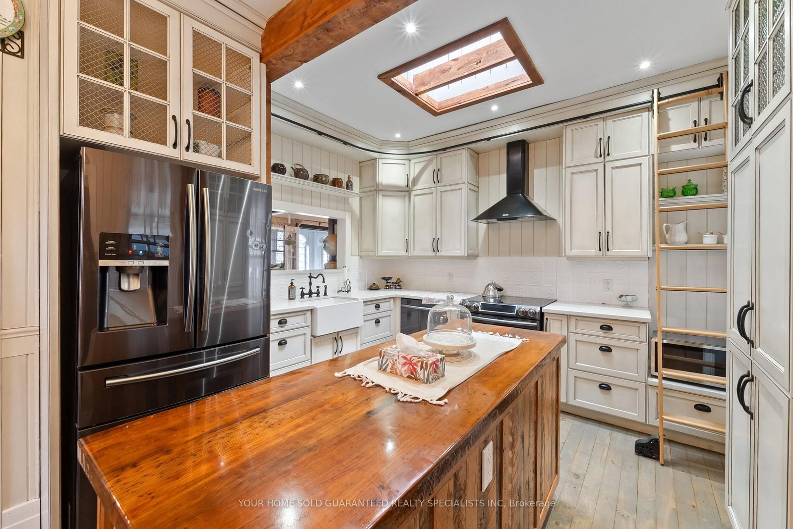 Detached House for sale at 227 Green Street, Burlington, Ontario, L7R 0B1 - Brant - MLS: W12723752