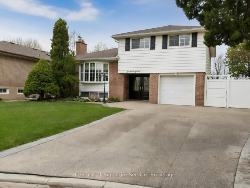 22 Staveley Cres, Brampton, L6W 2R9 | Image 2