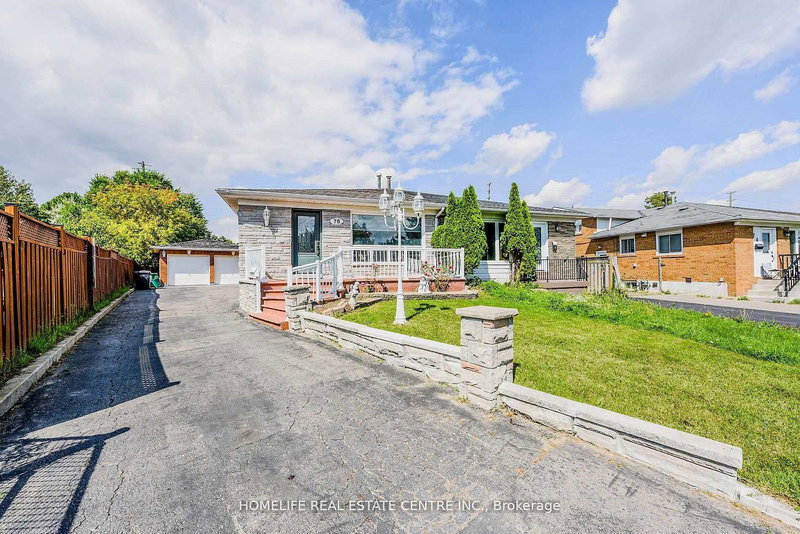 78 Northwood Dr, Brampton, L6X 2L2 | Image 2