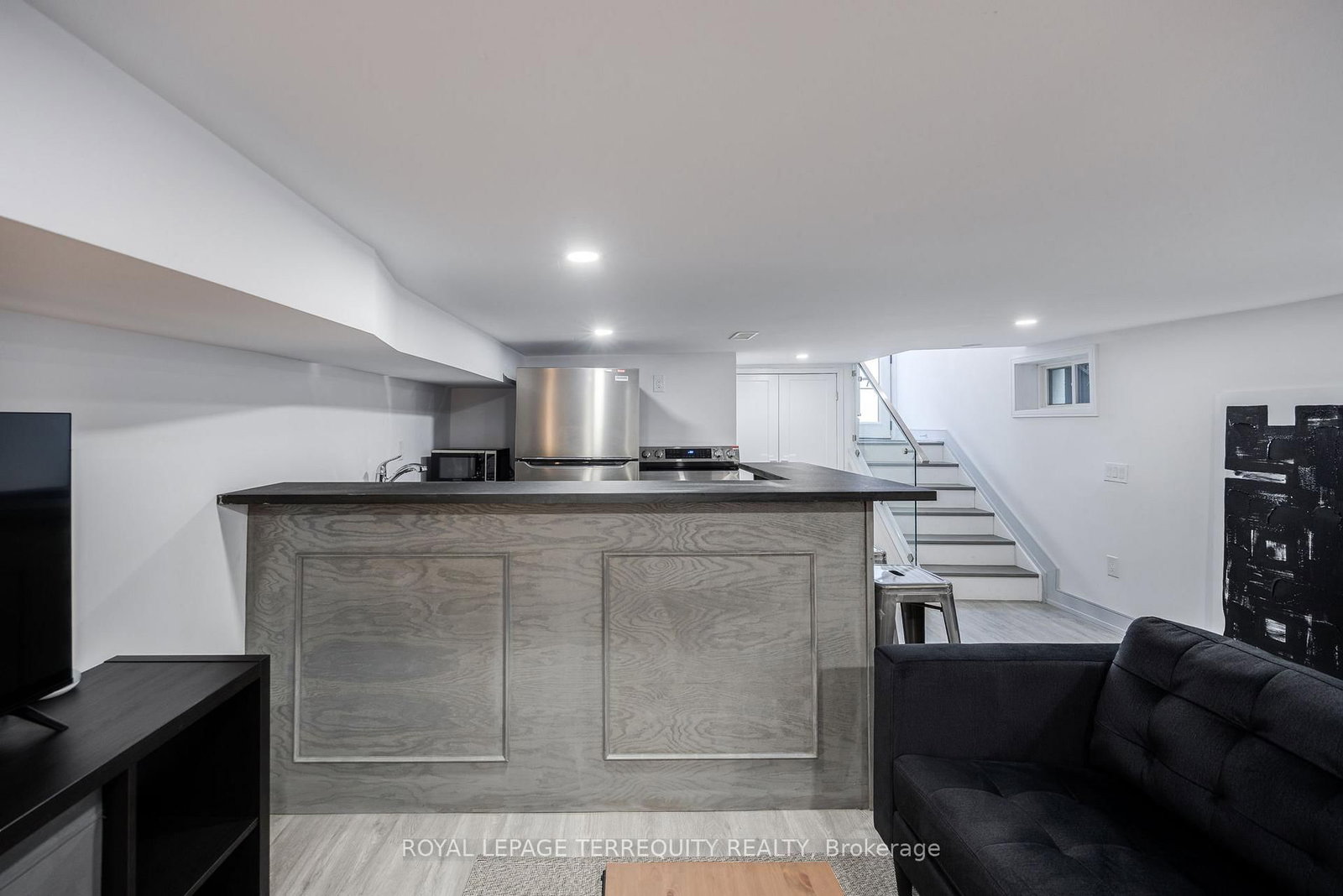 Semi-Detached House for lease at Bsmt-668 Indian Road, Toronto, Ontario, M6P 2C9 - High Park North - MLS: W12724836