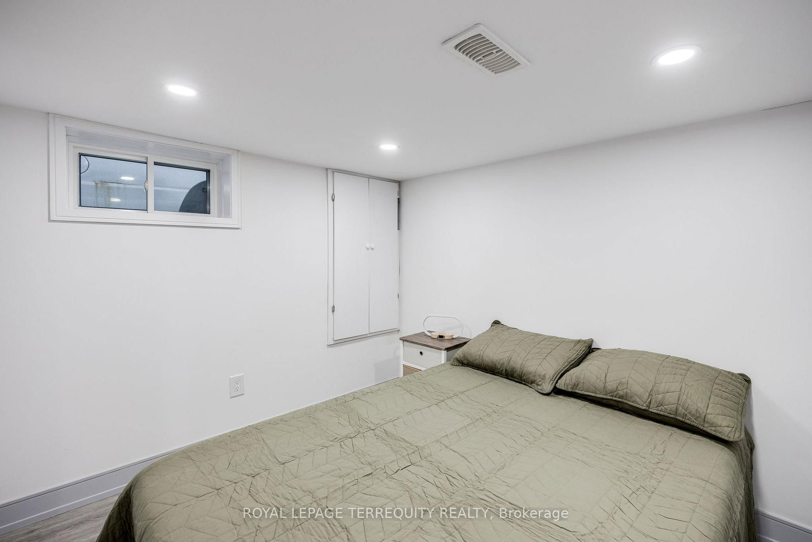 Semi-Detached House for lease at Bsmt-668 Indian Road, Toronto, Ontario, M6P 2C9 - High Park North - MLS: W12724836