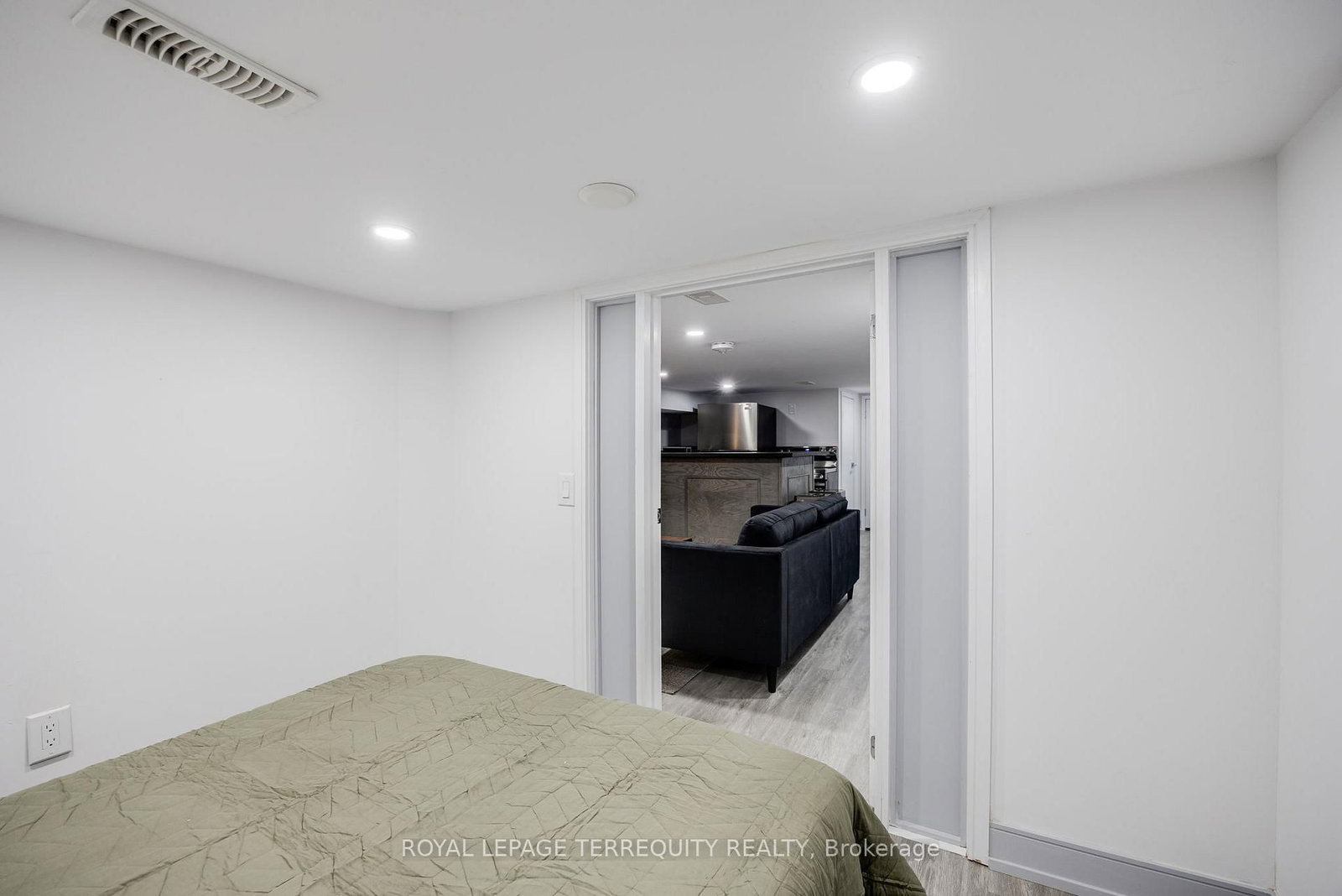 Semi-Detached House for lease at Bsmt-668 Indian Road, Toronto, Ontario, M6P 2C9 - High Park North - MLS: W12724836