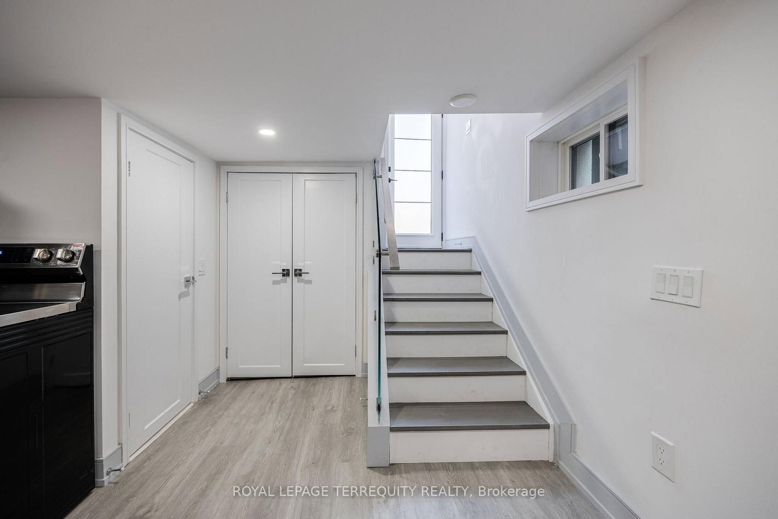 Semi-Detached House for lease at Bsmt-668 Indian Road, Toronto, Ontario, M6P 2C9 - High Park North - MLS: W12724836