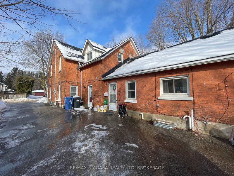 30 Mill St W, Halton Hills, L7J 1G4 | Image 3