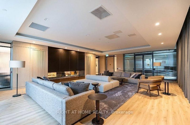 803 - 215 Veterans Dr S, Brampton, L7A 4S6 | Image 2