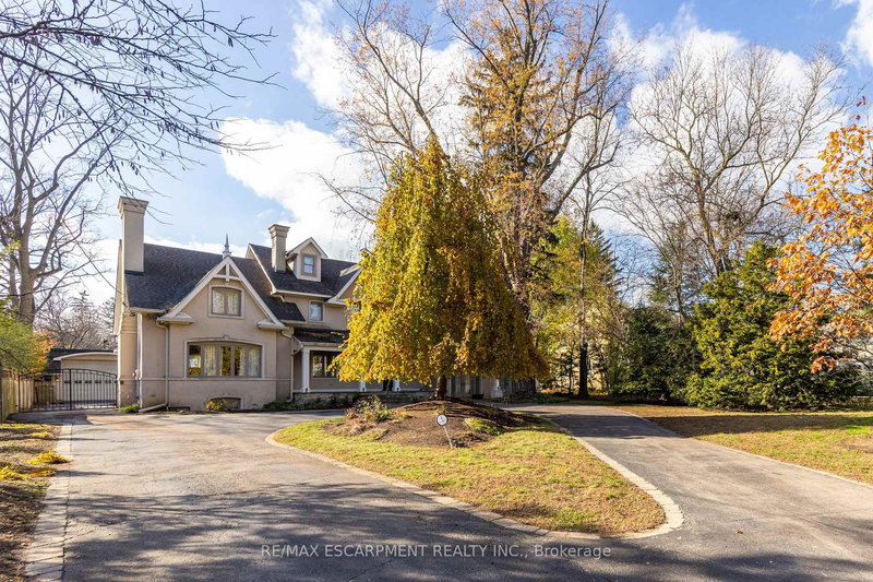 184 Chartwell Rd, Oakville, L6J 3Z8 | Image 2