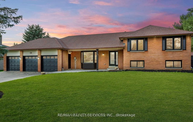 4 Blue Horizon Court