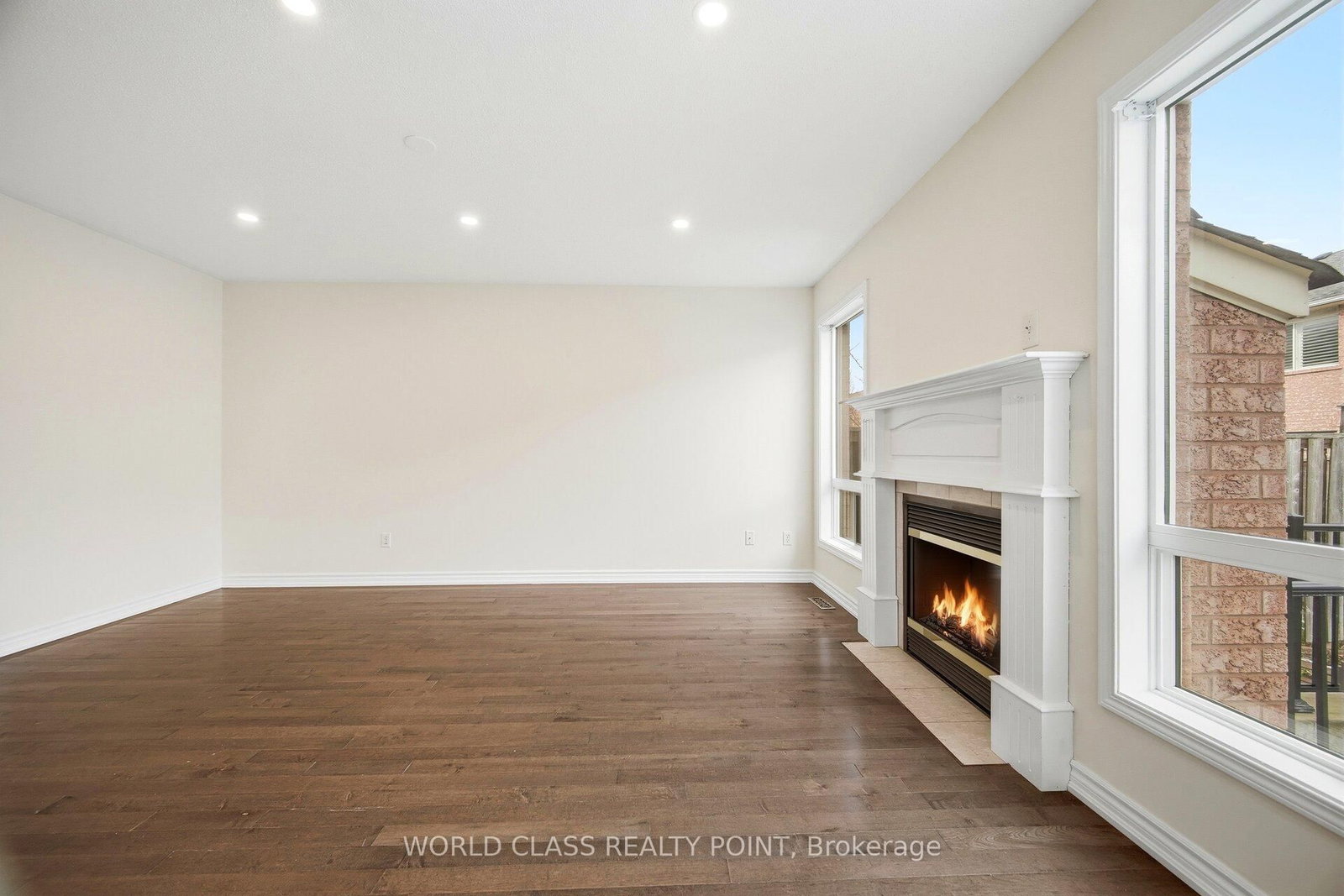 Semi-Detached House for sale at 727 Thompson Road, Milton, Ontario, L9T 5W8 - Beaty - MLS: W12726768