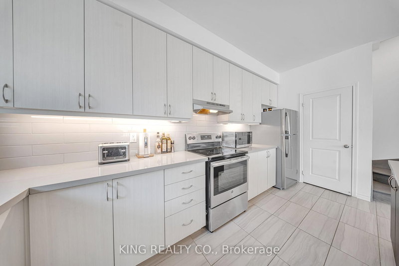 10 - 2212 Bromsgrove Rd, Mississauga, L5J 1L4 | Image 3