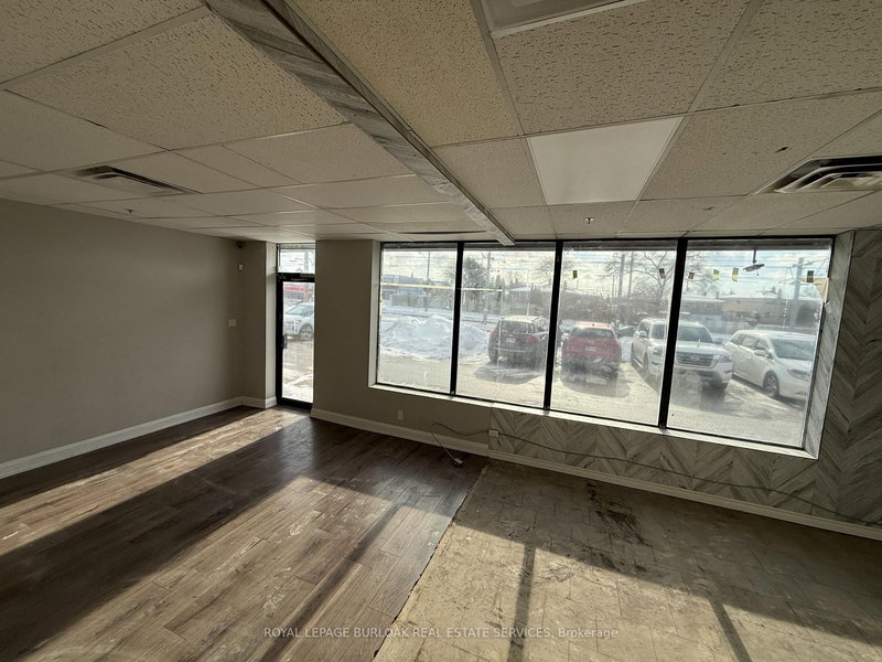 9 - 2450 Finch Ave W, Toronto, M9M 2E9 | Image 3