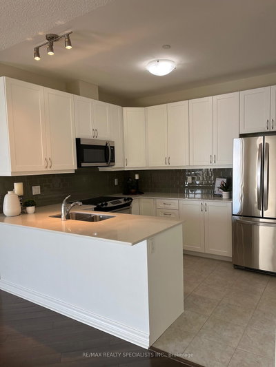 Condo sold at 609-33 Whitmer Street, Milton, Ontario, L9T 8P9 - Scott - MLS: W12728810