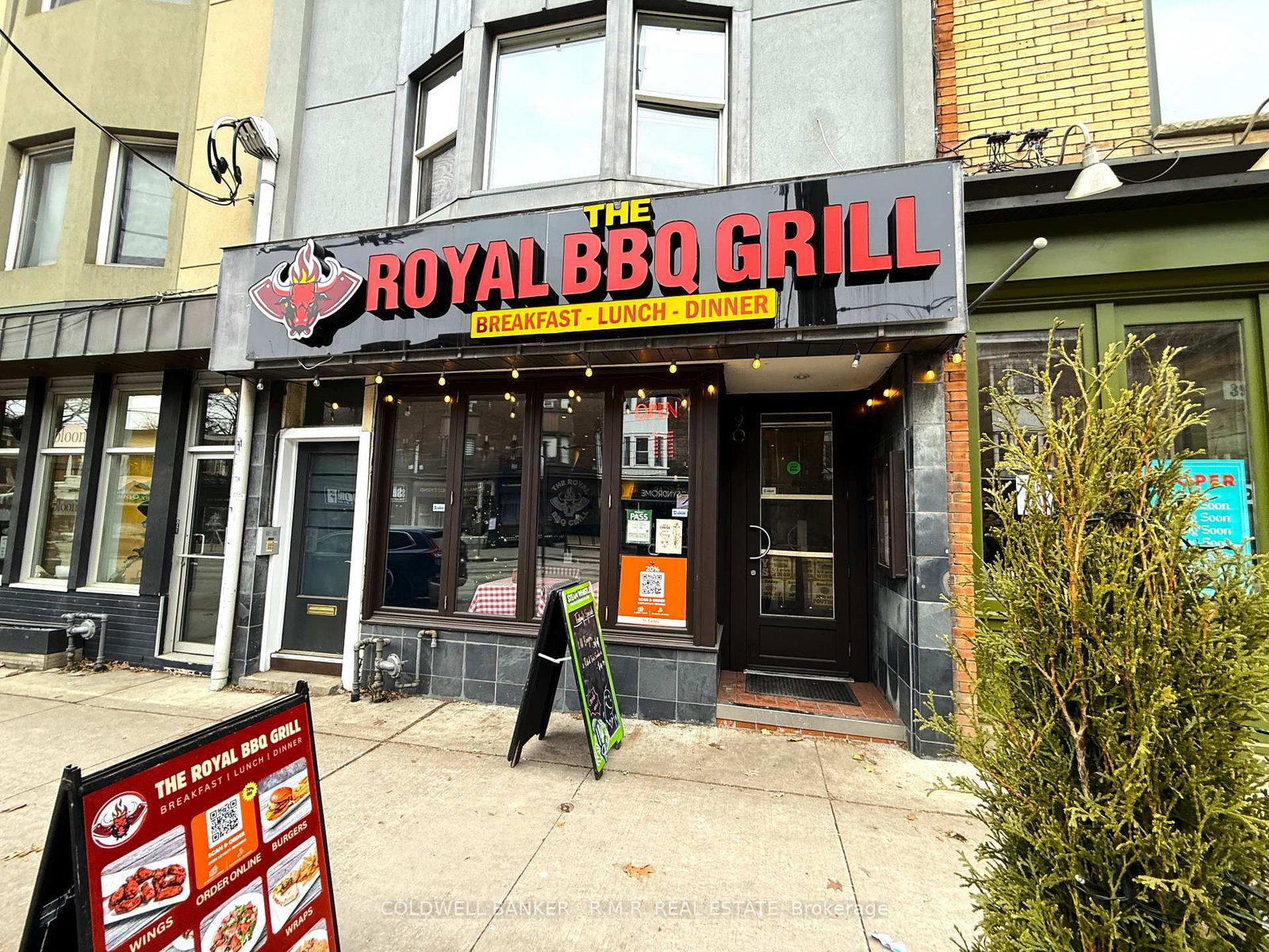 390 Roncesvalles Avenue