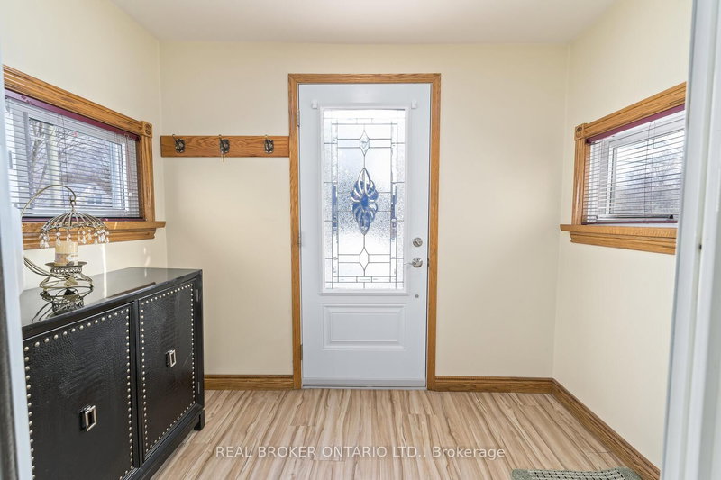213 Mason Blvd, Halton Hills, L7J 1A7 | Image 2