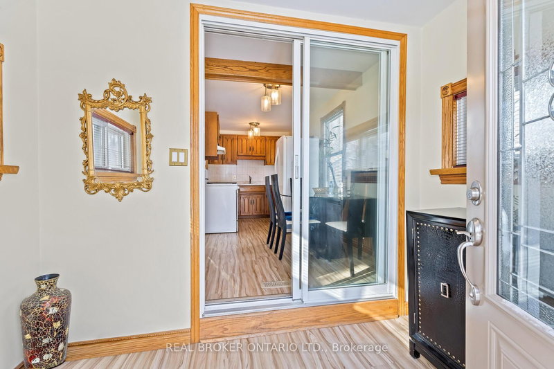 213 Mason Blvd, Halton Hills, L7J 1A7 | Image 3