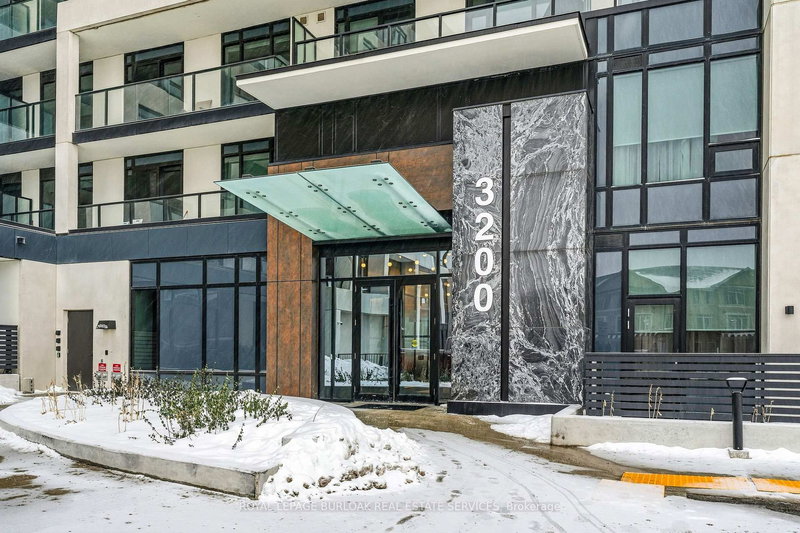 102 - 3200 William Coltson Ave, Oakville, L6H 7W6 | Image 2