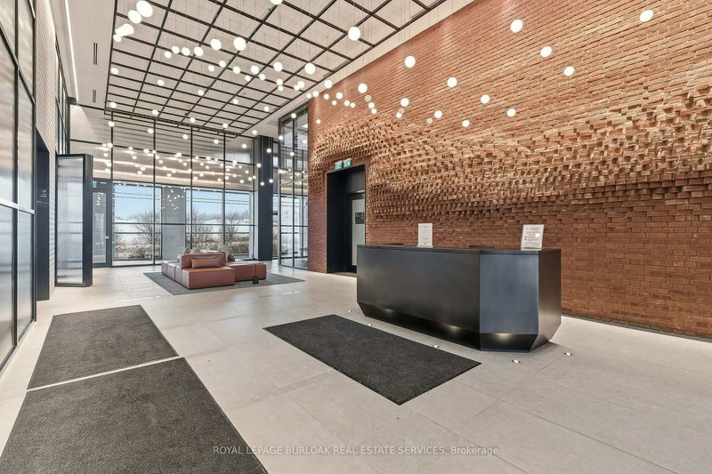 102 - 3200 William Coltson Ave, Oakville, L6H 7W6 | Image 3