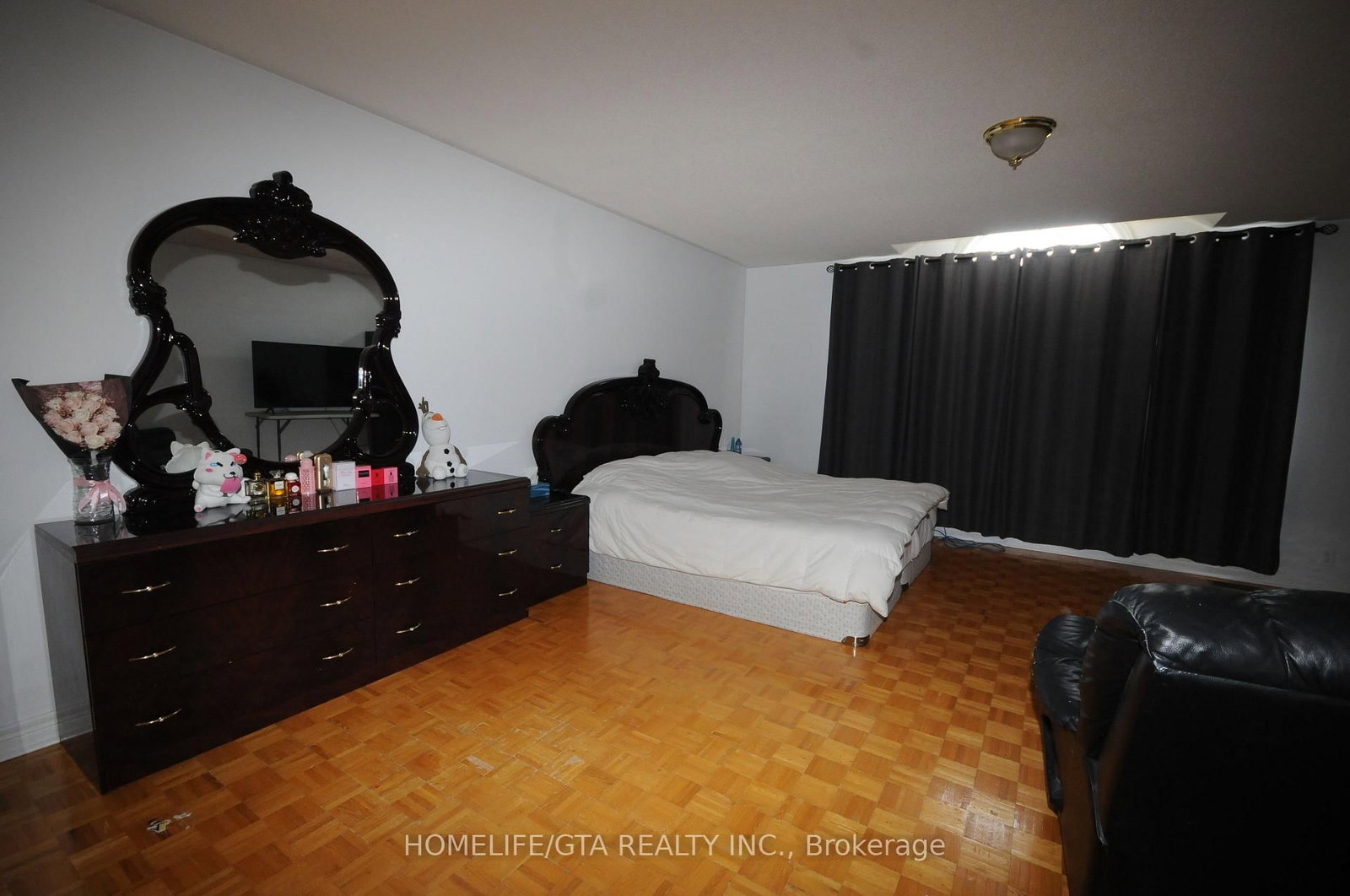 Detached House for sale at 18 Velvet Grass Lane, Brampton, Ontario, L6R 1W6 - Sandringham-Wellington - MLS: W12730780