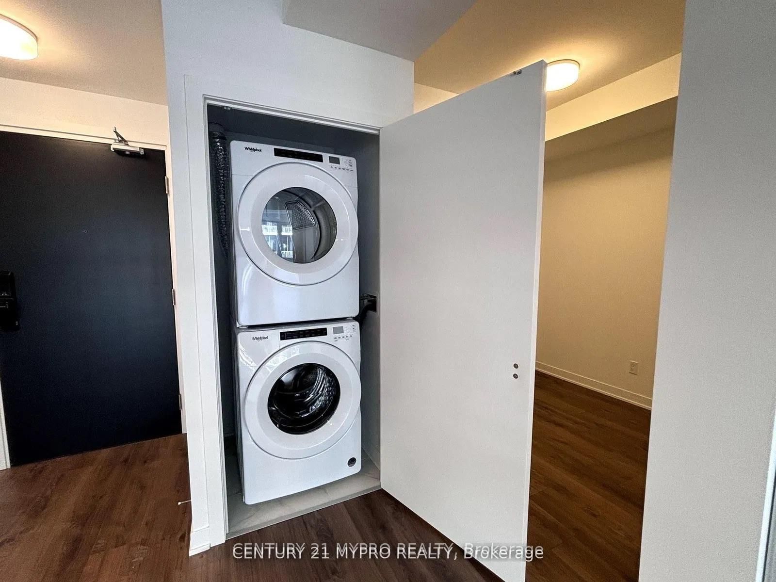 405 Dundas Street W, Unit 716 - Photo 13