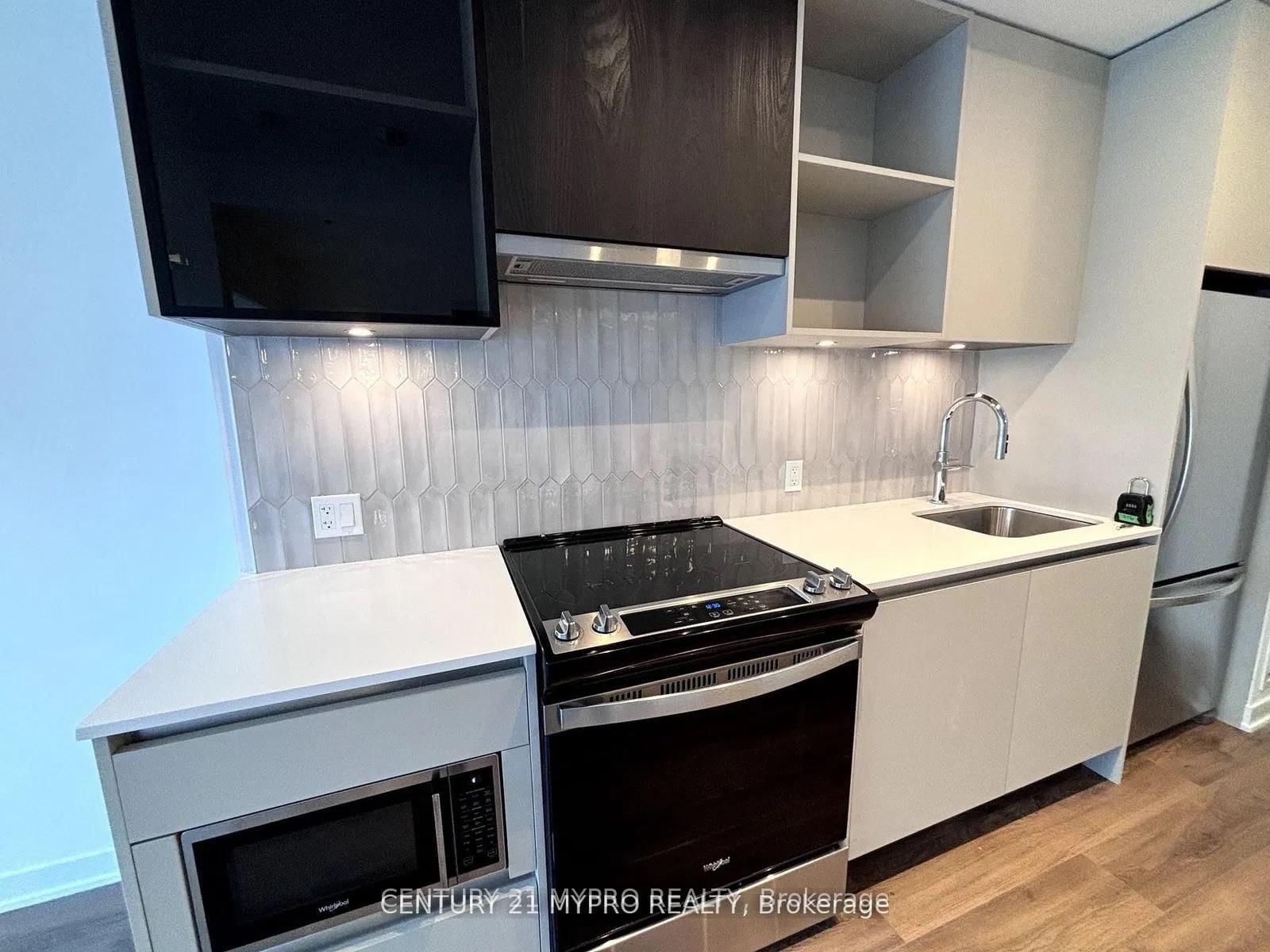 405 Dundas Street W, Unit 716 - Photo 9