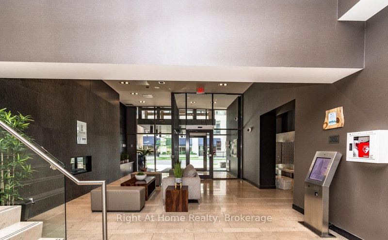 1506 - 1940 Ironstone Dr, Burlington, L7L 0E4 | Image 3