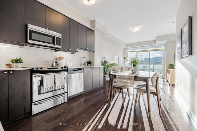 401 - 35 Fontenay Court