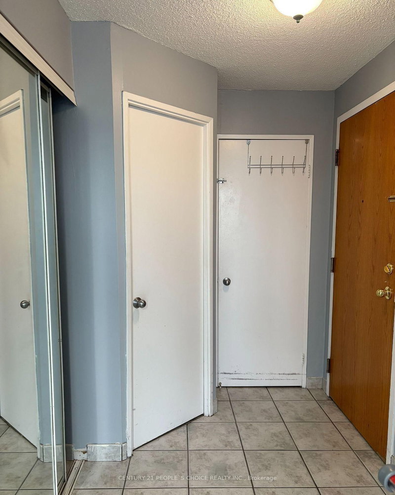 1601 - 61 Markbrook Lane, Toronto, M9V 5E7 | Image 3