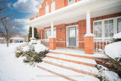 3361 Chief Mbulu Way, Mississauga, Ontario image-0-2