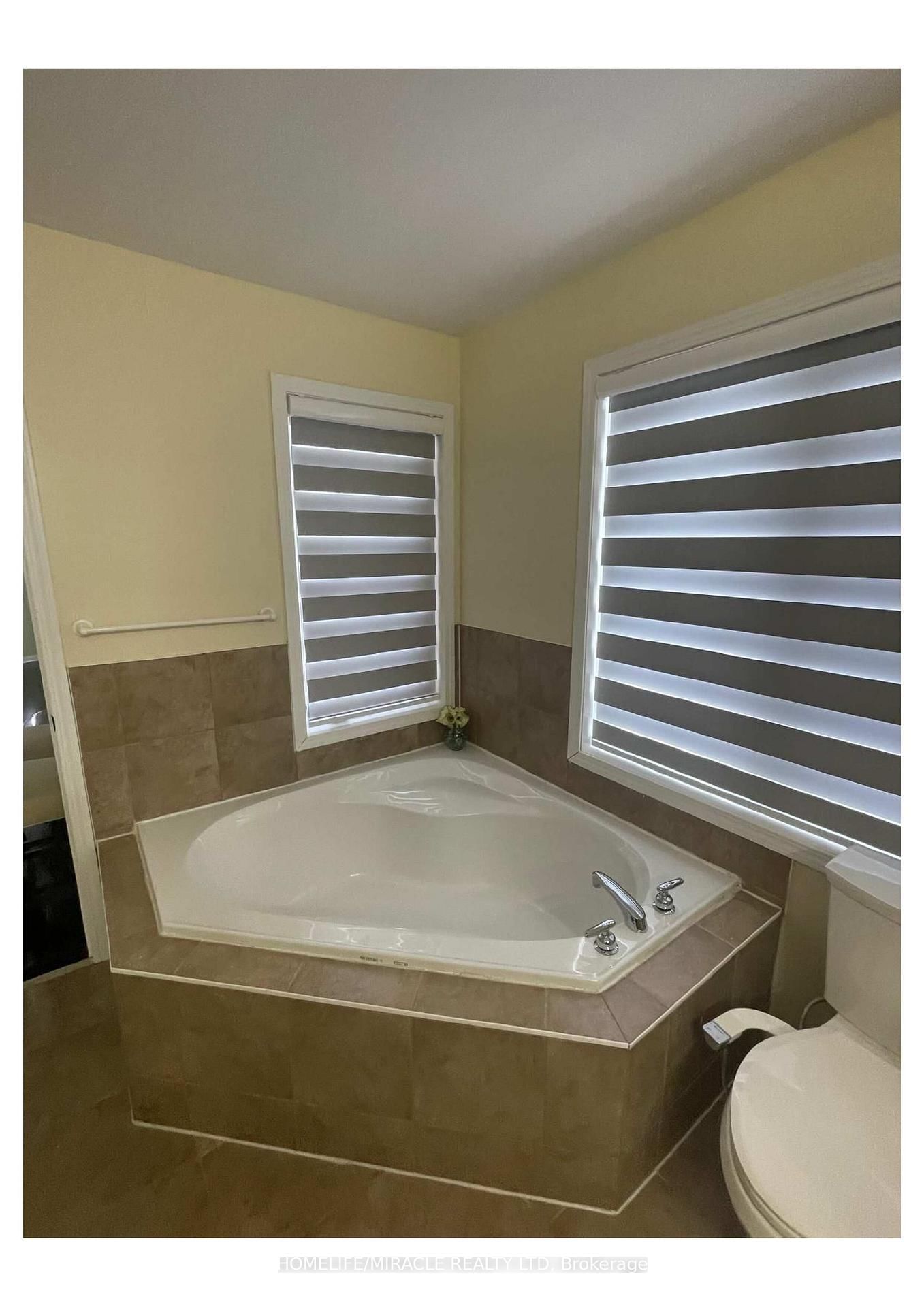 Semi-Detached House for sale at 55 Secord Crescent, Brampton, Ontario, L6X 4Y8 - Fletcher's Meadow - MLS: W12734148