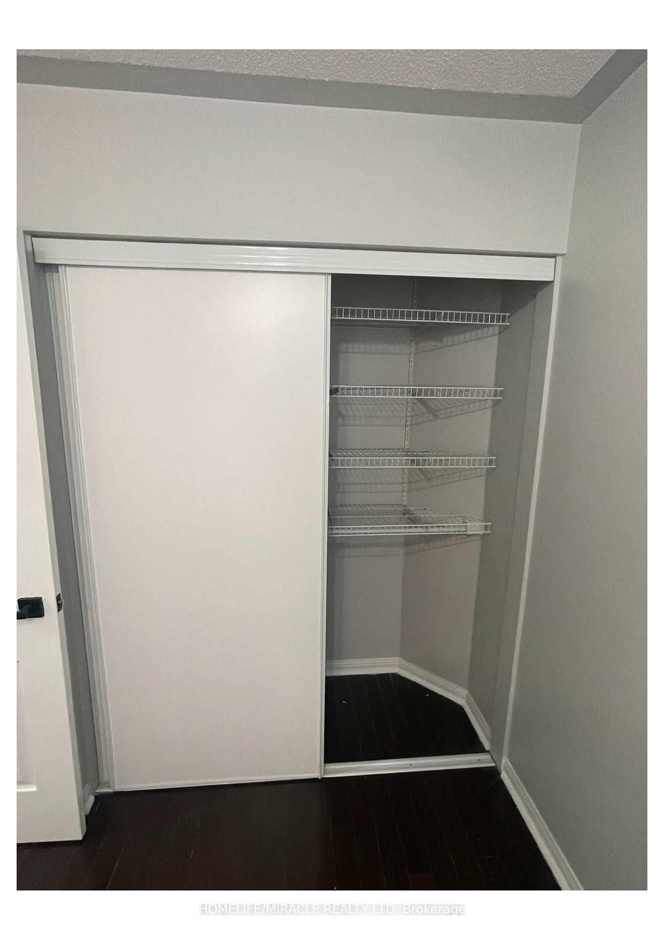 Semi-Detached House for sale at 55 Secord Crescent, Brampton, Ontario, L6X 4Y8 - Fletcher's Meadow - MLS: W12734148