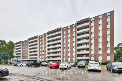 Condominium Apartment in Applewood