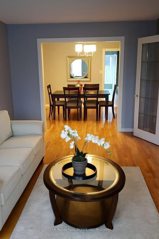 4 Meadow Bush (Upper) Court