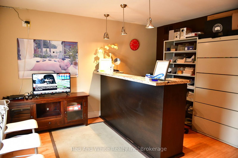 265 Queen St S, Mississauga, L5M 1L9 | Image 3