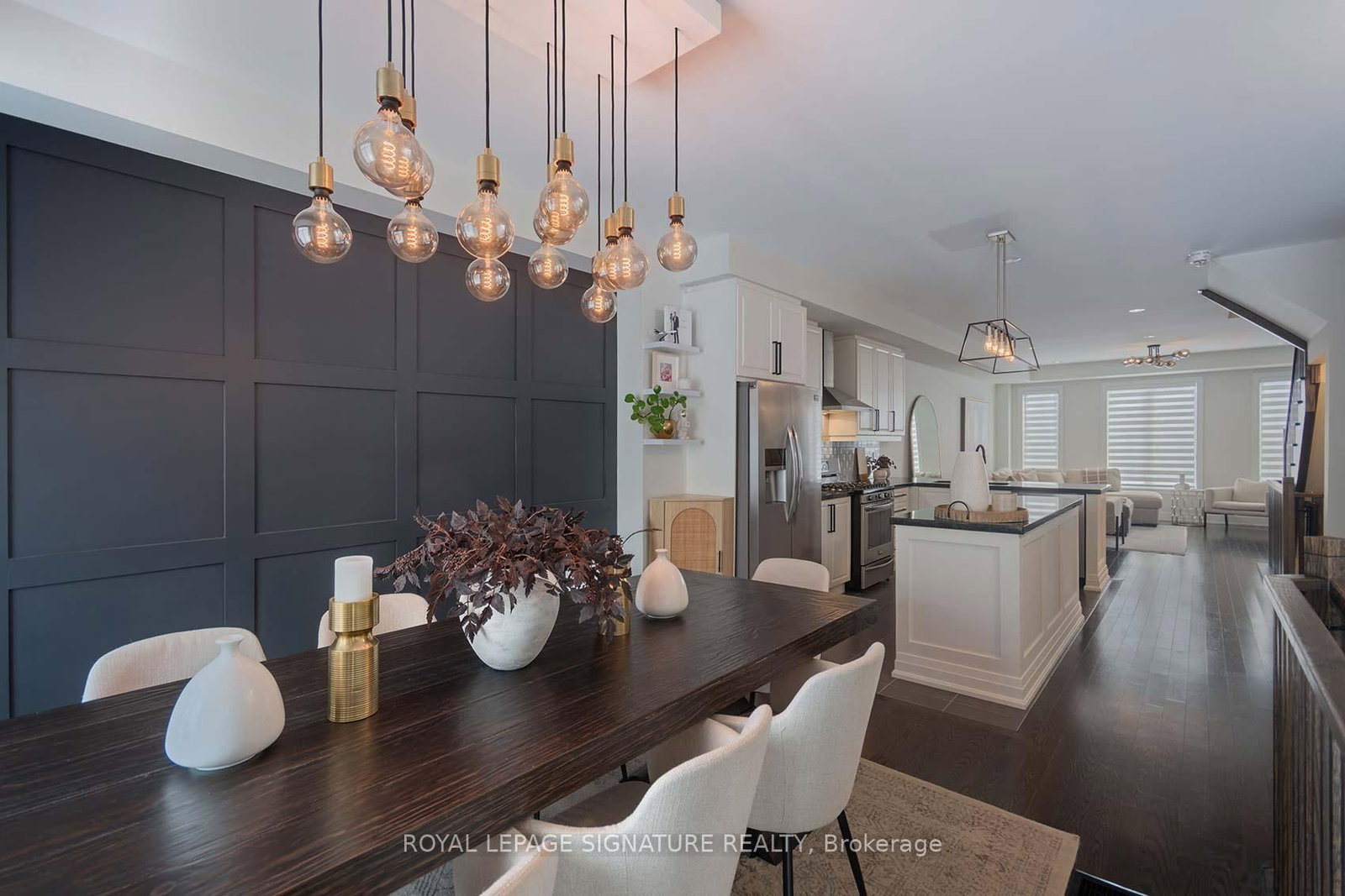 Townhouse sold at 1149 Beachcomber Road, Mississauga, Ontario, L5G 0B4 - Lakeview - MLS: W12735228