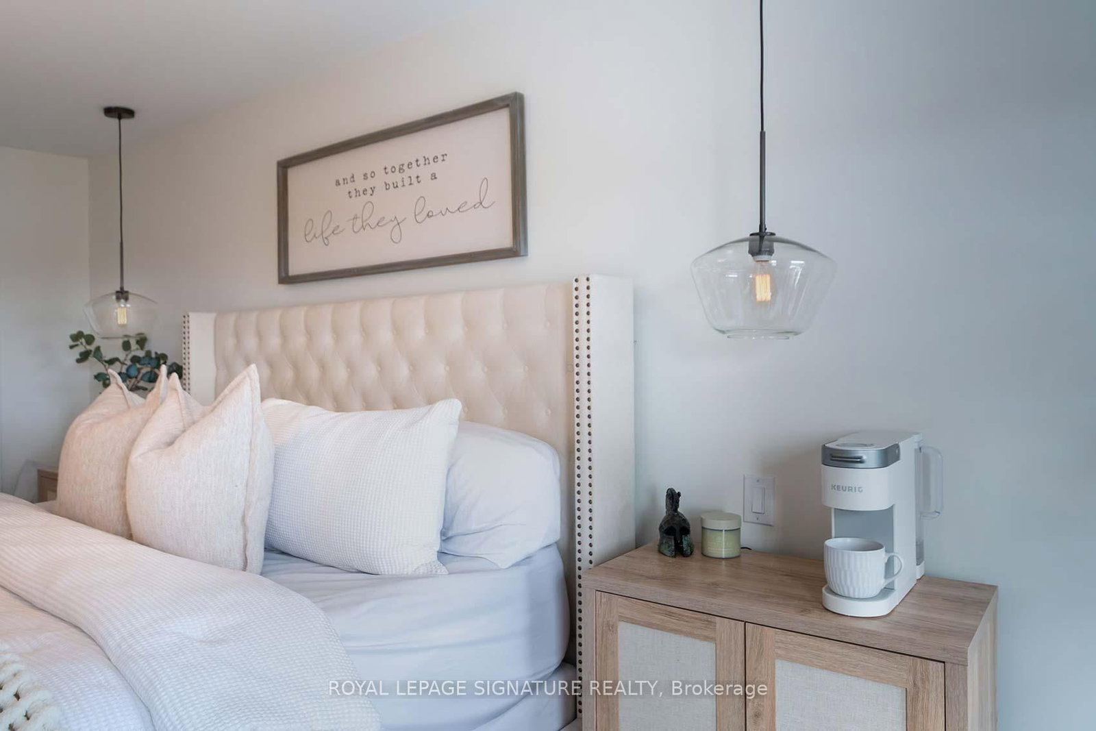 Townhouse sold at 1149 Beachcomber Road, Mississauga, Ontario, L5G 0B4 - Lakeview - MLS: W12735228